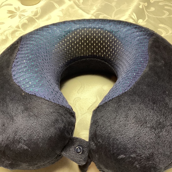 Comfortable NAVY BLUE  Travel Neck Pillow Soft Support‎ Airplane Car Bus Train - Picture 1 of 5
